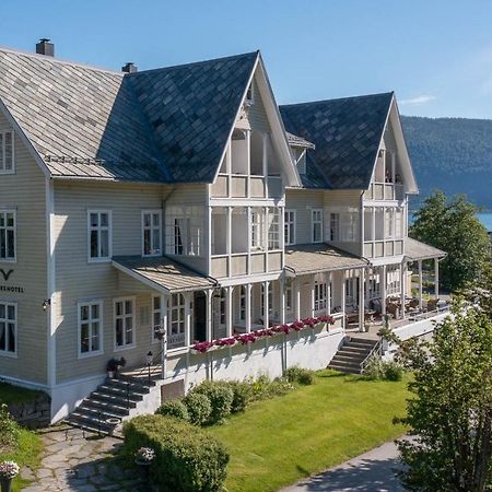 Visnes Hotel Stryn Bagian luar foto