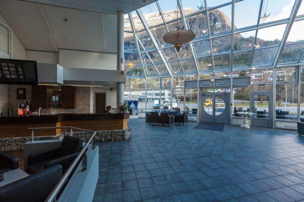 Visnes Hotel Stryn Bagian luar foto
